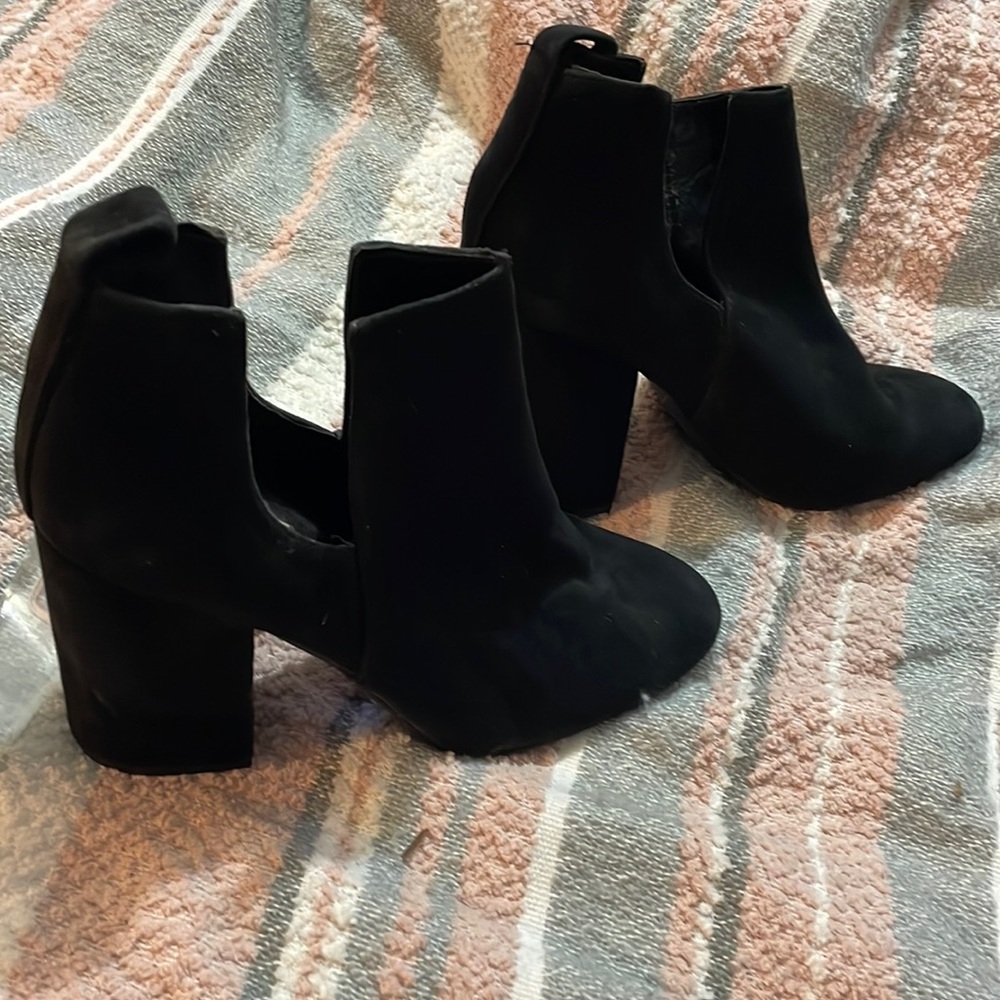 Black Steve Madden “Nayna” heels size 9🖤
